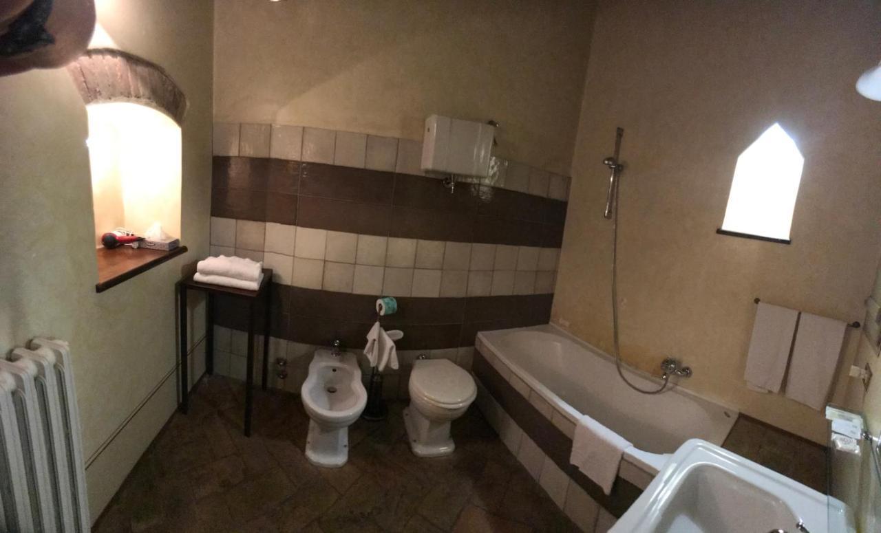 Camere Della Vecchia Posta Trevi Luaran gambar