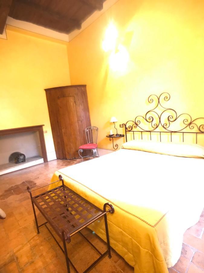 Camere Della Vecchia Posta Trevi Luaran gambar