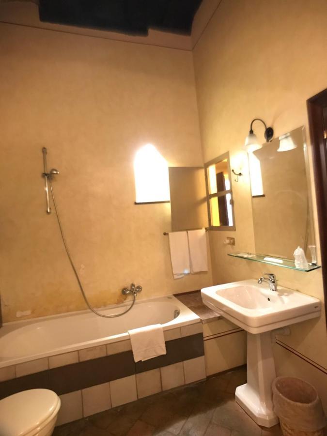 Camere Della Vecchia Posta Trevi Luaran gambar