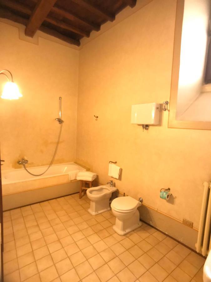 Camere Della Vecchia Posta Trevi Luaran gambar