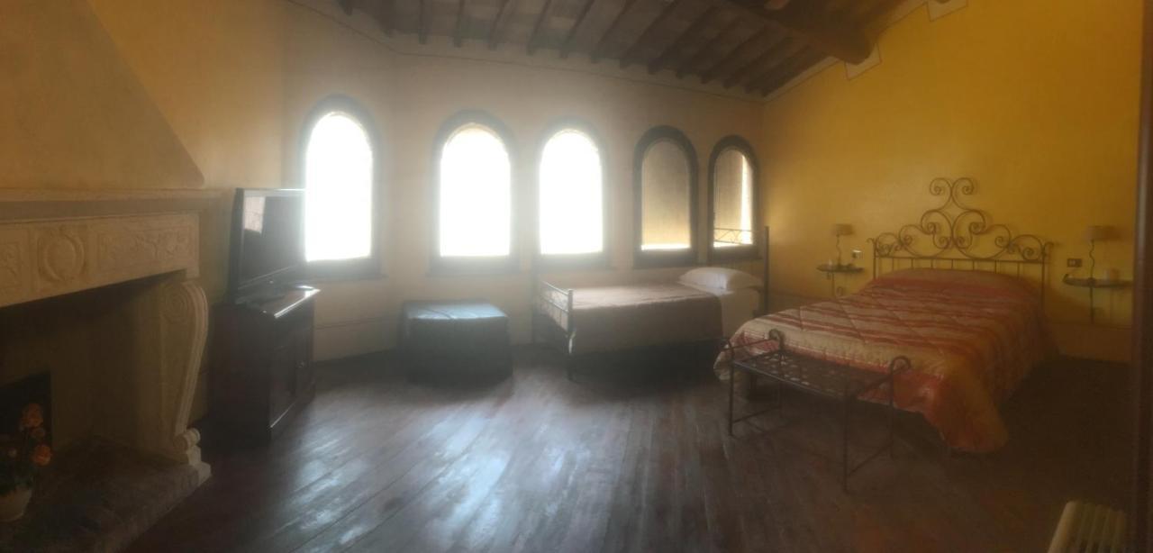 Camere Della Vecchia Posta Trevi Luaran gambar