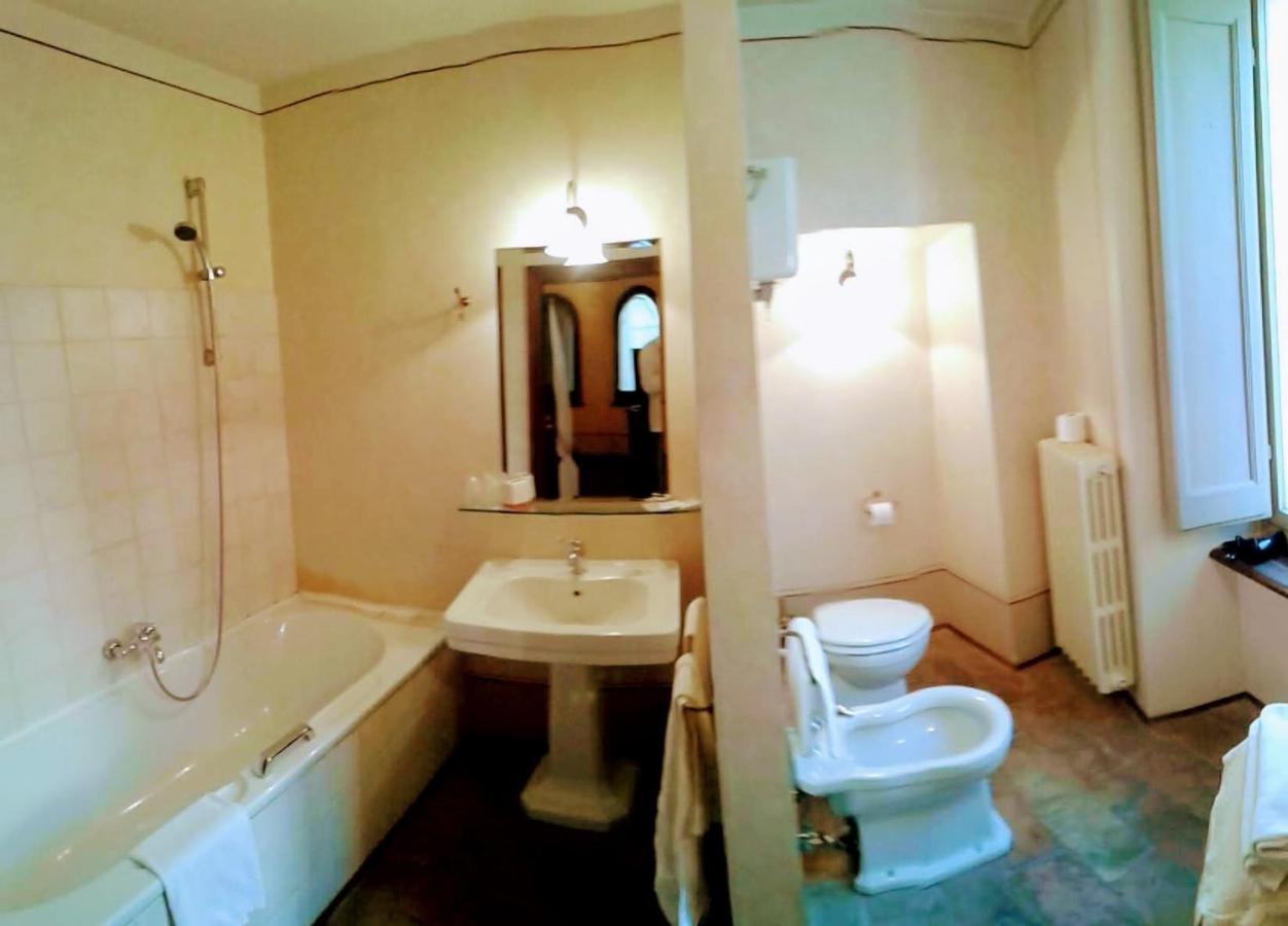 Camere Della Vecchia Posta Trevi Luaran gambar
